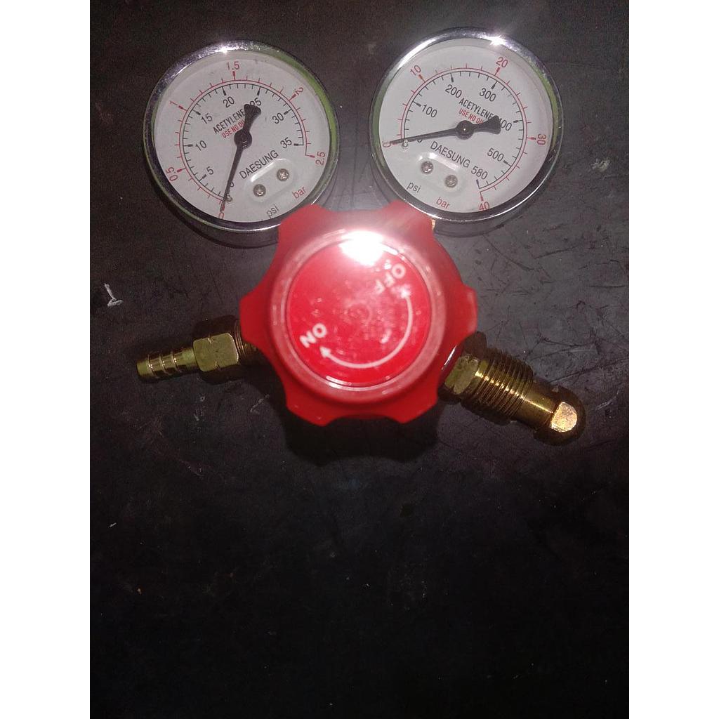 Regulator Gas Daesung Acetylene, Inlet 580 PSI, Outlet 35 PSI 