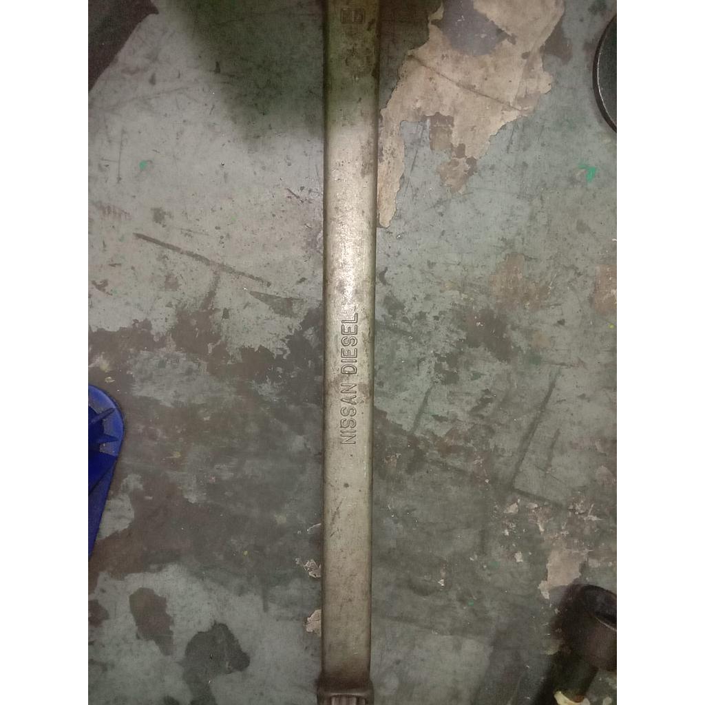 Kunci 30, 36, Brand Nissan Diesel 